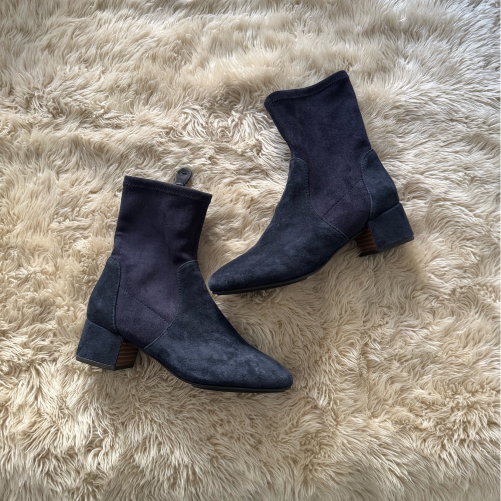Gentle Souls by Kenneth Cole Navy Blue Suede “Emily” Ankle Boots